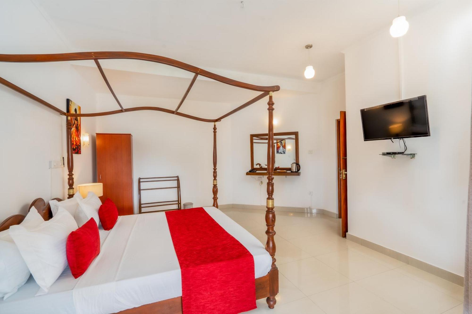 Kandy City Oasis Hotel ภายนอก รูปภาพ